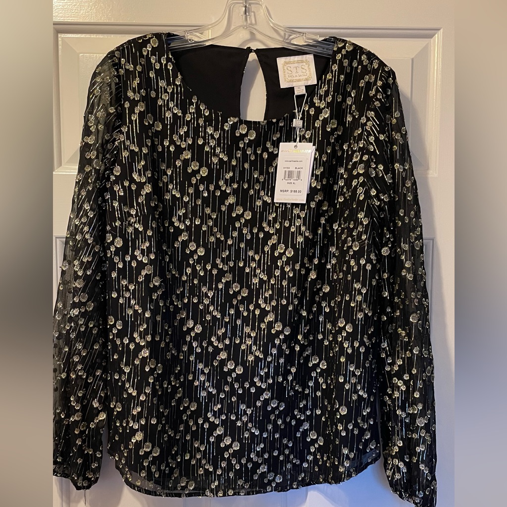 Great Holiday Top! Sail To Sable Black & Gold Metallic Top. Never Worn.